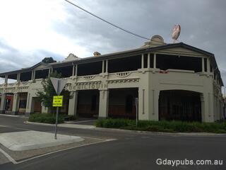 Federal Hotel
Photo taken by Roderick Eime, Many Thanks Federal Hotel