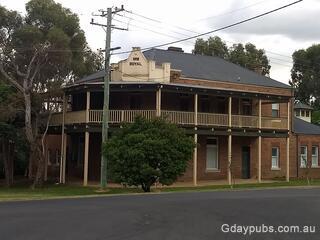 Former Royal Hotel
Photo taken by Roderick Eime, Many Thanks Former Royal Hotel