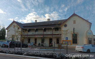 Royal Hotel
Photo taken by Roderick Eime, Many Thanks Royal Hotel