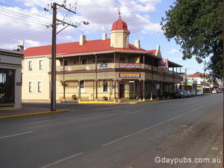 Railway Hotel Motel