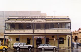 Crown & Anchor Hotel
