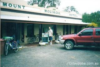 Mount Moliagul Hotel