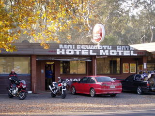 Molesworth Hotel Motel
