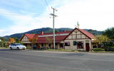 Robbie Burns Hotel